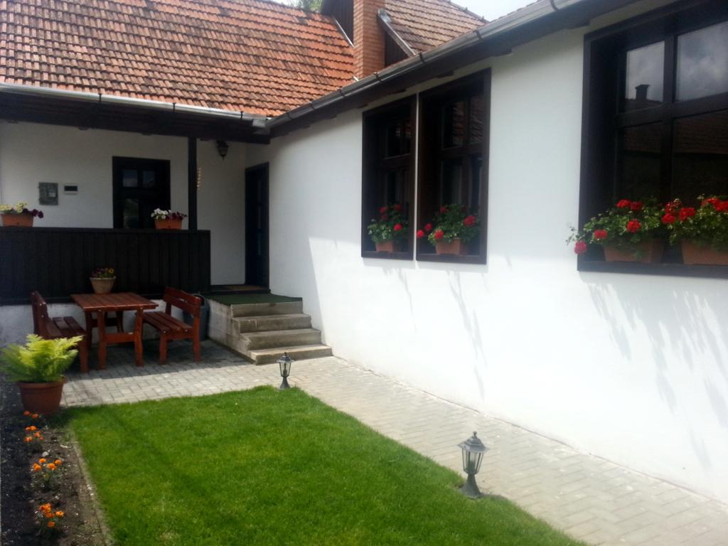 Отель Casa Demeter Риметя Экстерьер фото