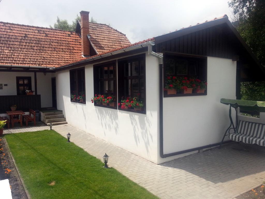 Отель Casa Demeter Риметя Экстерьер фото